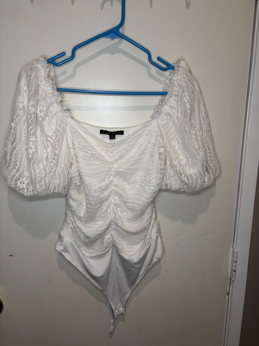 Haute Monde White Lace Puff-Sleeve Bodysuit